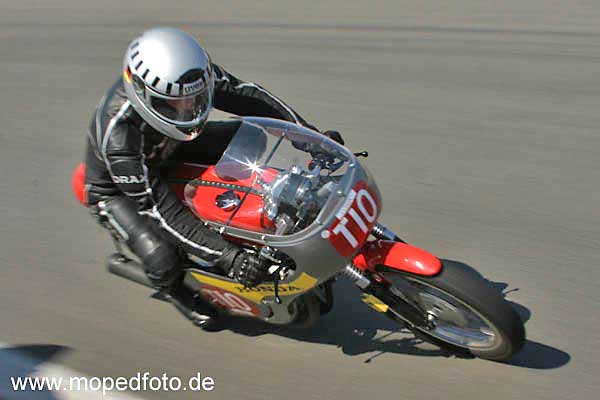 Hugot Wilhelm,Aachen Honda CB 250 R
