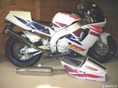 Dateiname=YZF 750 R.jpg
Dateigröße=44KB
Abmessungen: 580x435
hinzugefügt am: %22. %893 %2005 YZF 750 R.jpg