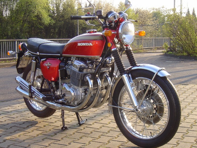 Honda CB750 K1
Originale Restaurierung einer deutschen K1
