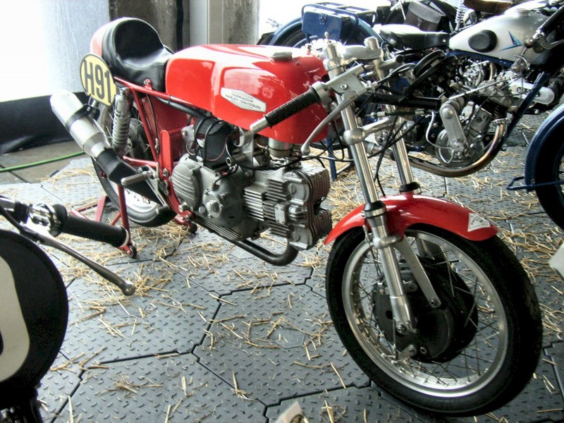 Aermacchi 350 racer
