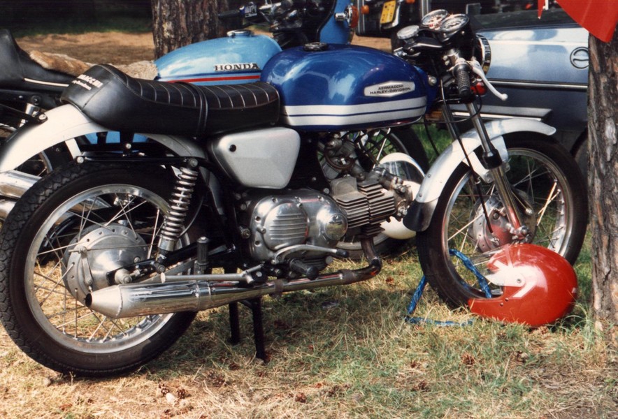 HD 250 Aermachi    1
