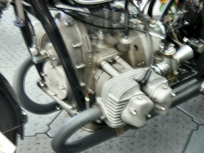 BMW R3 motor
Dieser BMW motor würde öfters eigesetz beim nachkriegsrennen
