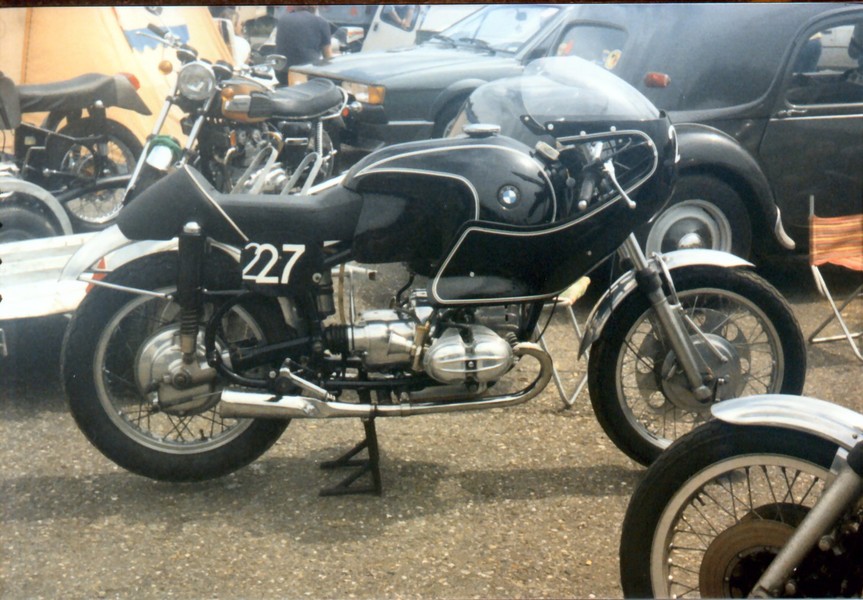 BMW 500 special
einen  BMW racer marke eigenbau beim Zolder Historic GP ´85
