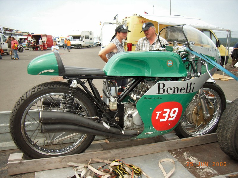 Benelli RS 250 - 1976     1
eine schöne Italienerin von Schuth Gerd , zu sehen während der JWP 2006
