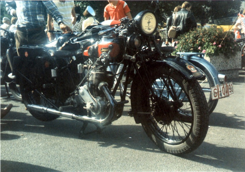 Imperia 500  SV ?
Gesehen beim Morsbacher oldtimer rally anfang der 80er.
