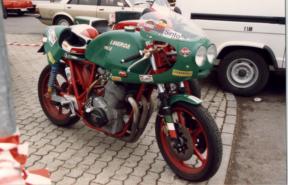 Laverda 1000 triple  endurance replica
Damals als Laverda noch 24 stunden rennen fuhr......
