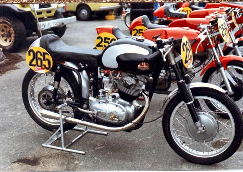 Mondial supersport 175 - 1955
Gesehen beim Jan Wellem Pokal in 1986
