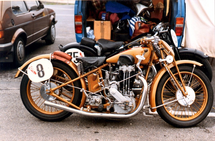 Moto Sachoche 500
Dieses tolles restauriertes krad nam teil an  der Jan Wellem Pokal ´86.
