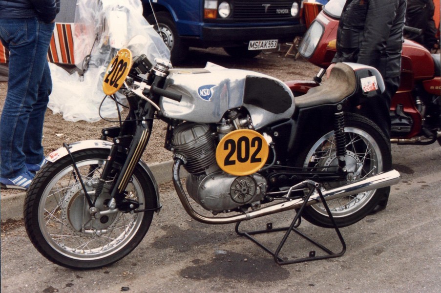 NSU Max racer
Eine toller Max  beim Jan Wellem Pokal ´88
