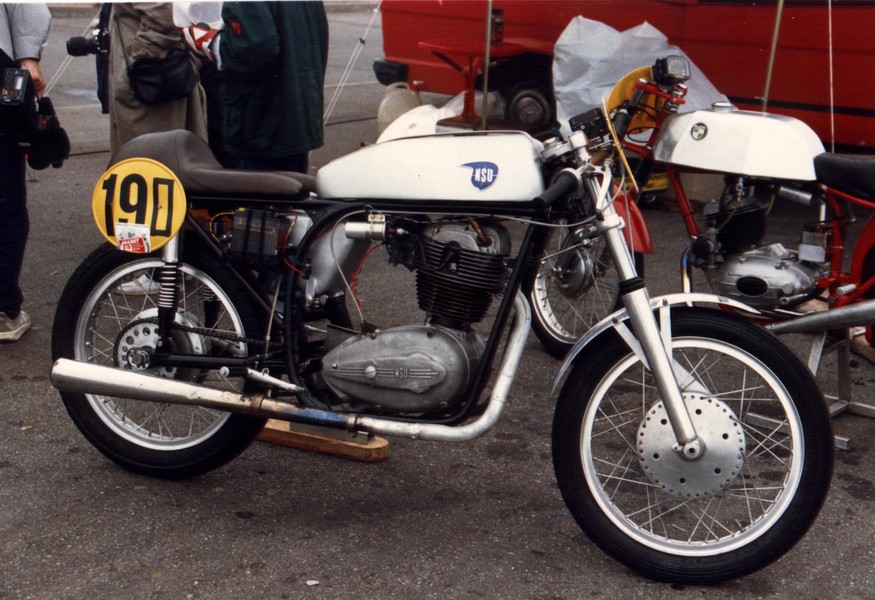 NSU eigenbau renner  Nr 190
Gesehen beim Jan Wellem Pokal ´88
