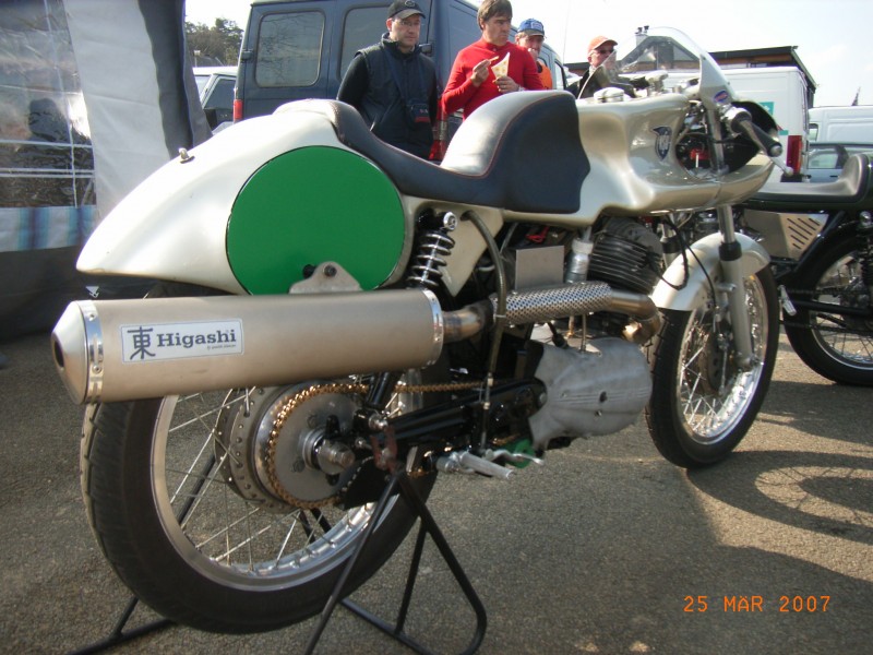 NSU Max 250 - Japanese style    2
Eine NSU aus dem fernen osten.
An NSU from the far east .
