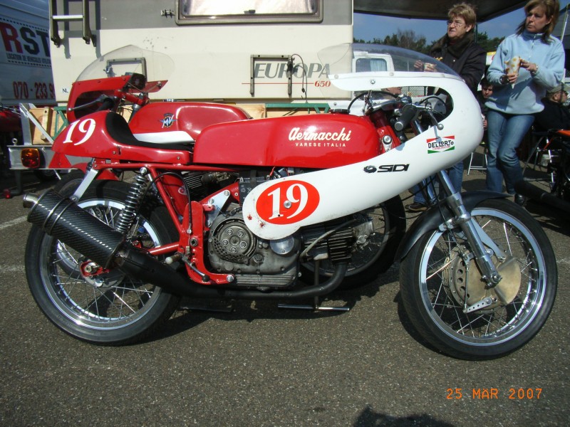 Aermacchi 350
