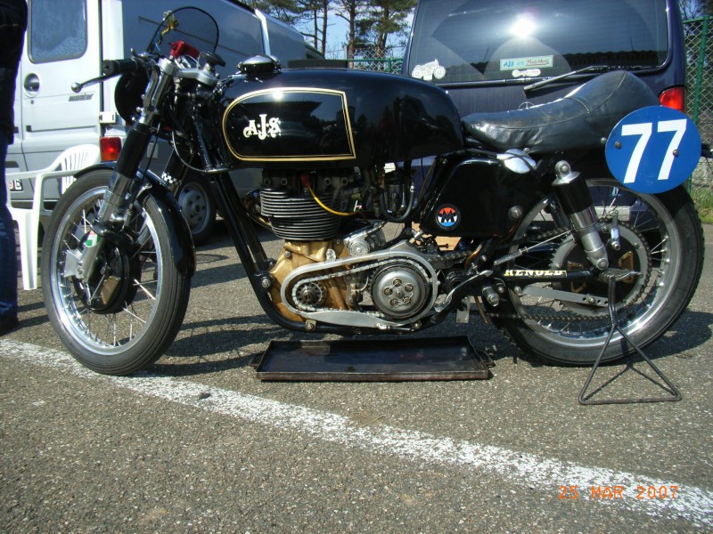 AJS 350 7R  Boy racer  2
