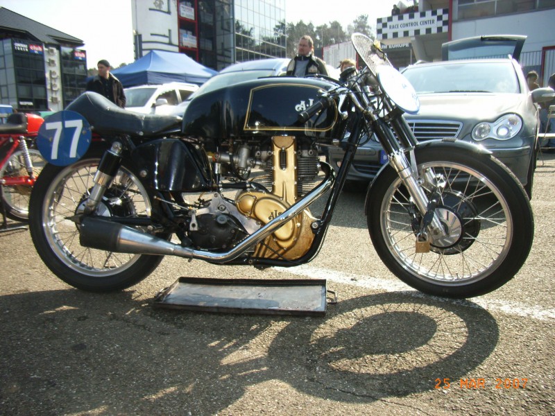 AJS 350 7R Boy racer    1
