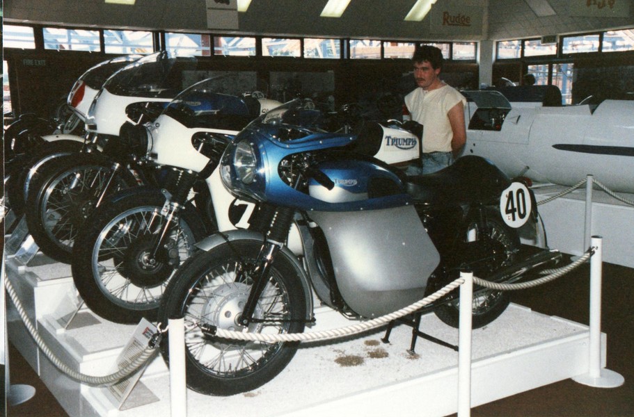 Renn legenden von Triumph
vergessene helden im Britisch Motorcycle Museum
