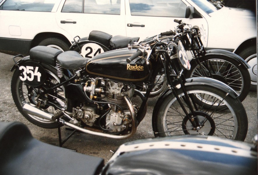 Rudge Brumm 350 - 1938
Rudge renner beim Zolder HGP´87
