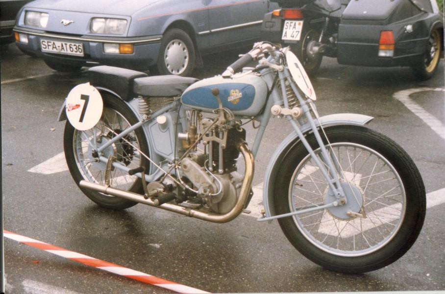 Victoria eincylinder
Diese alte Vicotria war zu sehen beim Jan Wellem Pokal in `88

