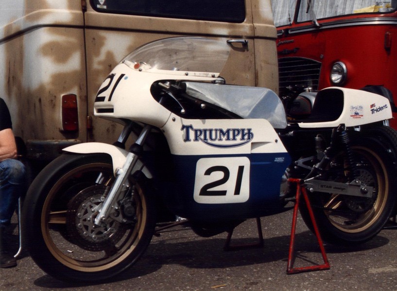 Der Triumph Trident racer
Die werks Trident von Ray Pickrel 
