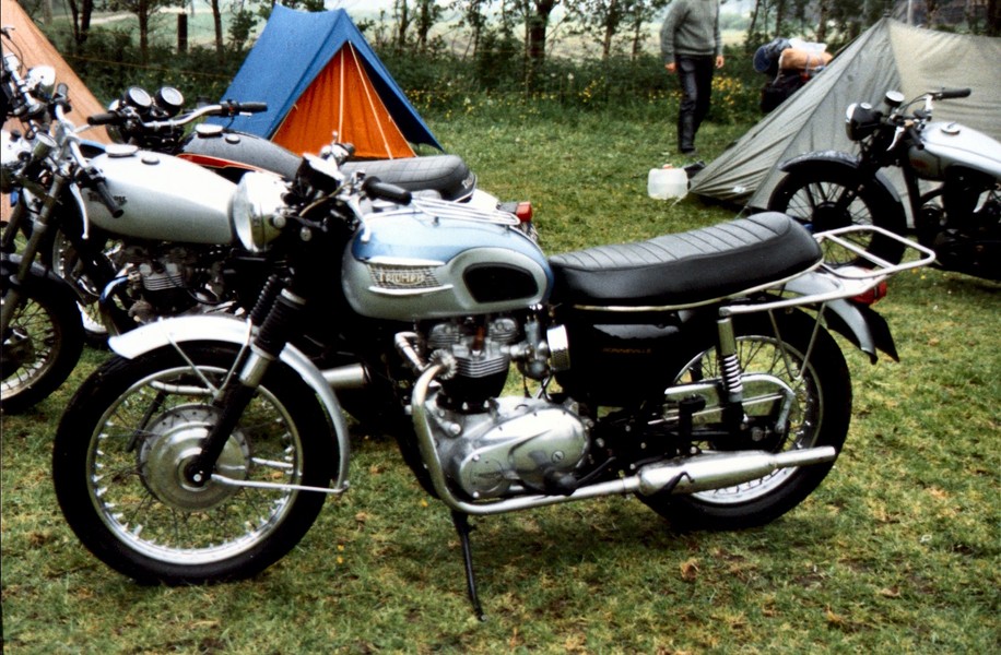 Triumph Bonneville 650
Late 60´s Bonni at the 1987 Unicorn Rally in Holland.
