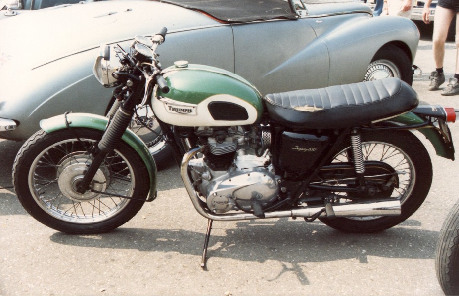 Triumph Trophy 650
