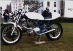 750_custom_Bonni_cafe_racer_-_IOM_81.jpg