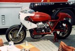 BOT Guzzi racer  rood.jpg