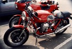 Moto Guzzi  cafe racer style     rood   Trf  Donr.jpg