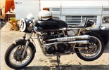 Triumph_scrambler_in__racer_style_-_Zolder_OGP_86.jpg