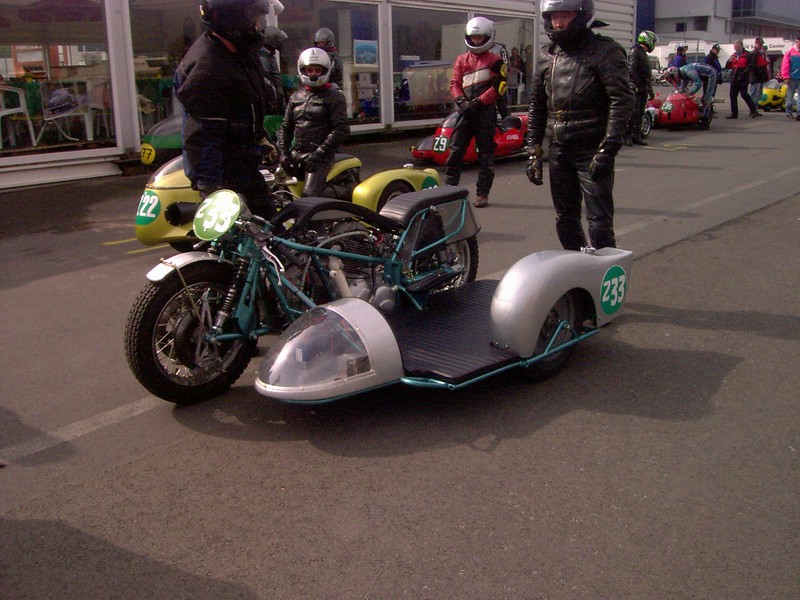 Kölner Kurs 2006
Hans Herrman Fett, Bernd Riebel
Ducati 750
