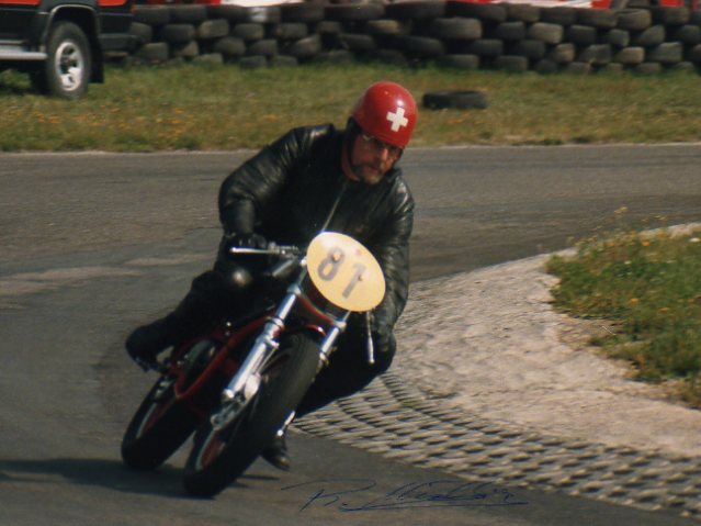 Roland Müller auf seiner Rotomot Rennmaschine Eigenbau auf der er 1969 Schweizermeister würde
