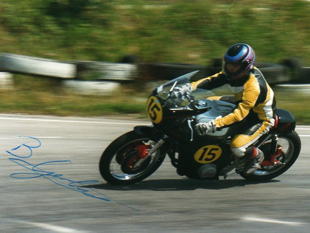 Bruno Gerber am Veteranen-Rennen in Lignieres1995 auf Honda CB 750ccm 1970
