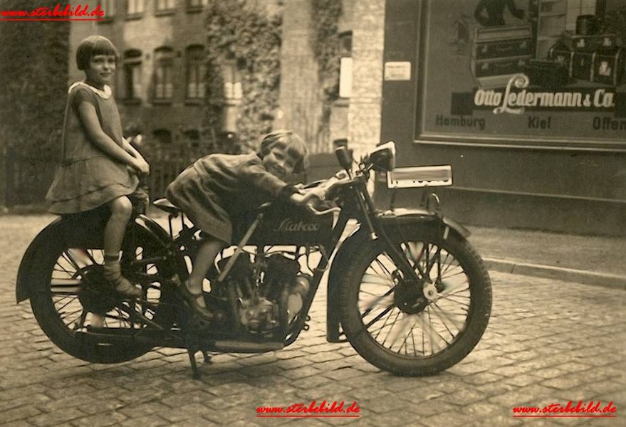 German Indian - Mabeco ca. 1928
Wohl ein sehr seltenes Foto . 
Eines von ca. 80 mabeco Abildungen aus meiner Sammlung.
Von 1923 - 27 konnte man sich solche Träume erfüllen.
 Motor Siemens+ Halske.

