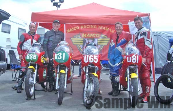 So sehen die neuen Anfänge des Maico Racing Teams aus (Dana fehlt noch auf den Foto)
