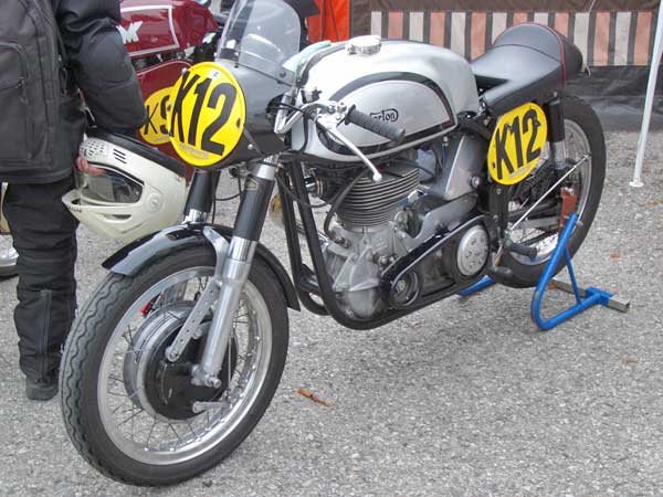 Norisring 2006
Rudol Seydewitz mit seiner Norton Manx 30, 498ccm, Bj. 1957
