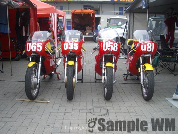 VFV-Oschersleben
... 1000 ccm von vorn ...  U65 Thomas Schulze, U35 André Siemon, U58 Dana Schulze, U81 Thomas Körner
