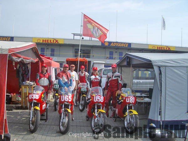 VFV-Oschersleben
... das wirklich geniale wie lustige, real existierende Maico Racing Team LE, welches gerne jeden weiteren Maicofahrer begrüßt. Also liebe Maicotreiber ihr seid gern willkommen.
