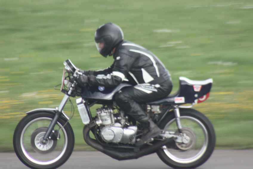 Suzuki GT-R 750  Hildesheim 2013
Martin Krause auf 72er Reimo GT 750 bei der Technorama Hildesheim 2013
