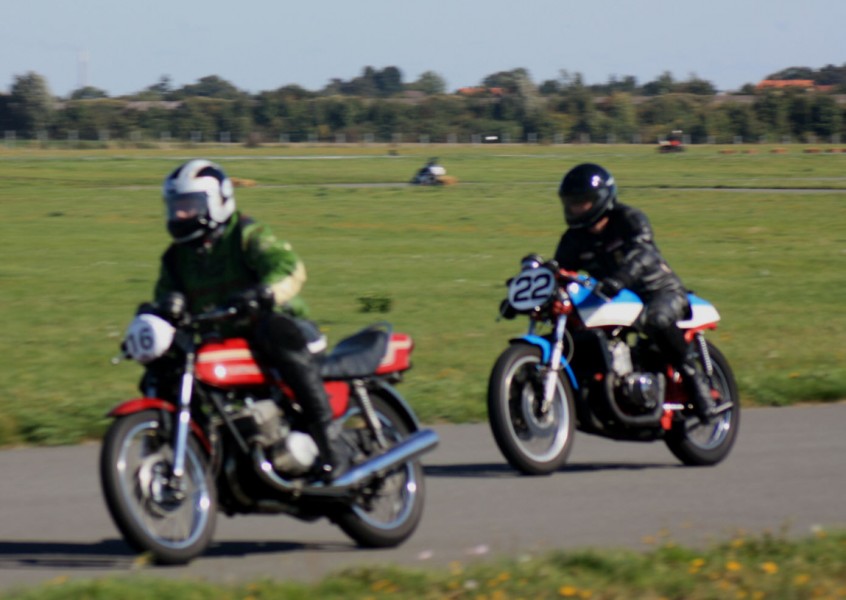Suzuki GT 750 vs. Kawa S2
Technorama Hildesheim 2008
Schlüsselwörter: GT 750 Krause