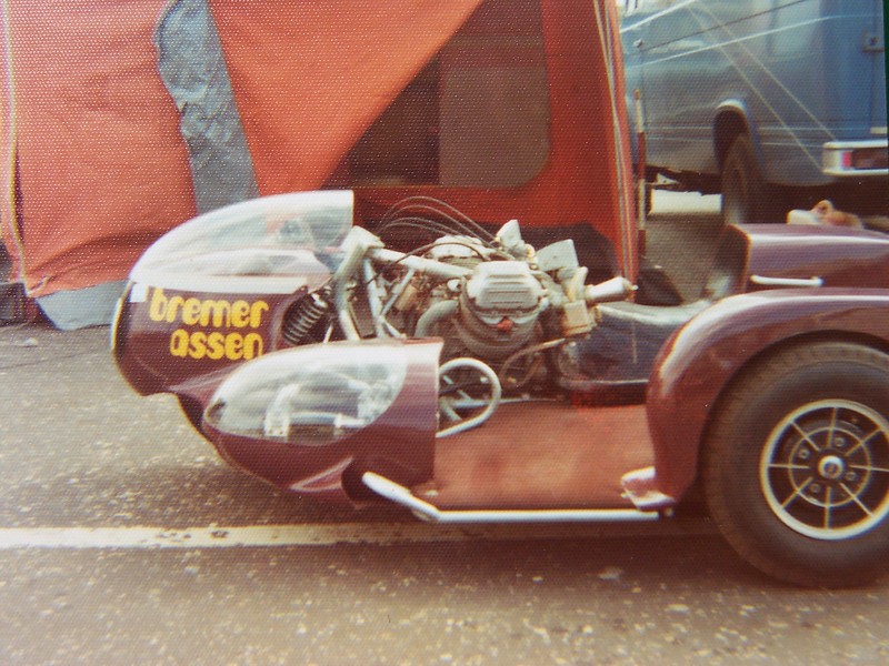 Heerlen wegraces Jaren '70. Sidecar van Broer en zus Bremer uit Assen.
