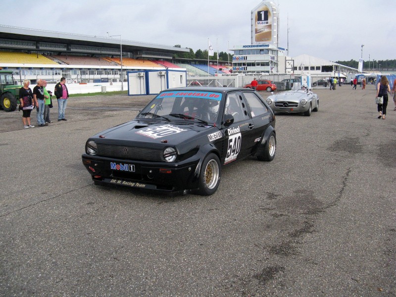 Hockenheim Classics 2011
Auch die Autofraktion kam hier nicht zu kurz.
