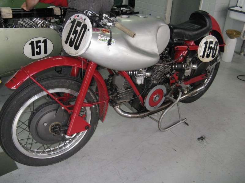 Hockenheim Classics 2011
Moto Guzzi mit 120-Grad-Weitwinkel-Motor
