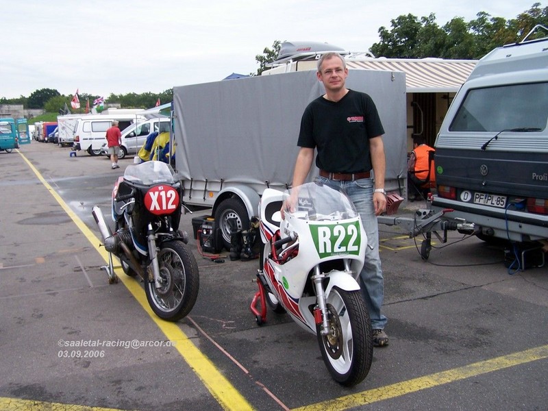 Hans-Peter Loda mit seiner TZ 250 und seiner "Kuh"
