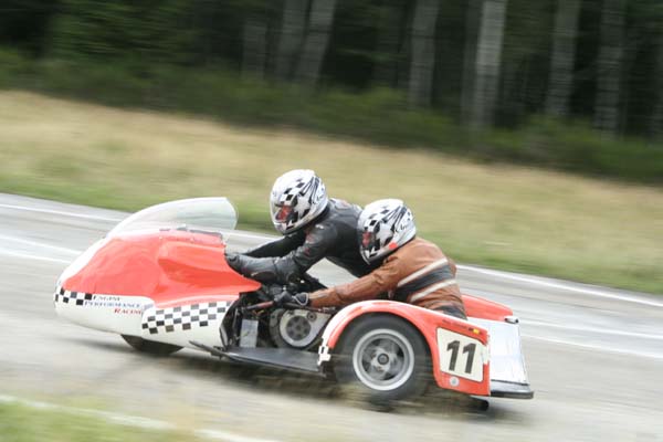 HISTORIC MOTOS ANCIENNES SAINT HUBERT 2006 (BELGIUM)
NANCY DETOURNAY - DAMIEN PERILLEUX
