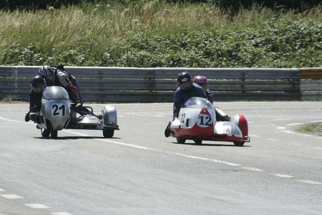Motos Classiques Chimay 2006
BMW 750 (2X)
