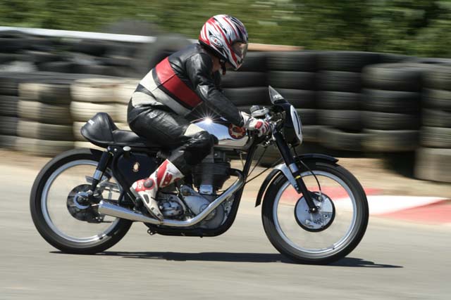 Motos Classiques Chimay 2006
BSA ??
