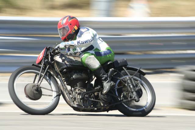 Motos Classiques Chimay 2006
NORTON 1937 498cc  MICHEL WERY -B-
