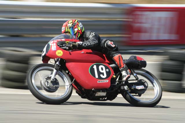 Motos Classiques Chimay 2006
HONDA RICKMAN 192cc '70  DANIEL BOWERS -GB-
