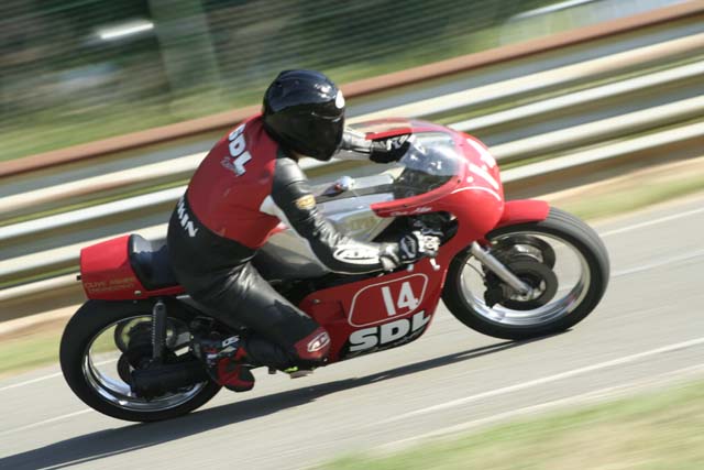 Motos Classiques Chimay 2006
TRIUMPH 860 1972 STEVE ATKIN - GB -
