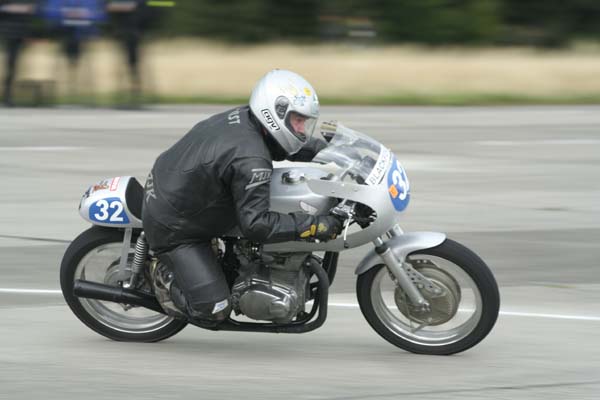 HISTORIC MOTOS ANCIENNES SAINT HUBERT 2006 (BELGIUM)
HONDA 350  '68 - AUGUST HENRARD -B-
