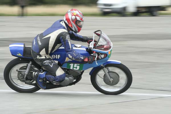 HISTORIC MOTOS ANCIENNES SAINT HUBERT 2006 (BELGIUM)
SUZUKI 250 1972 - ALESSANDRO PASQUA - ITA-
